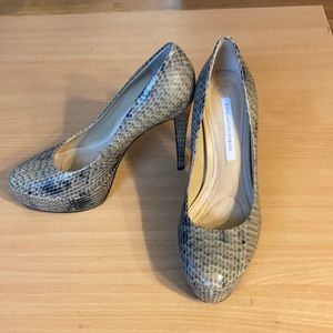 Diane von Furstenberg snakeskin pumps Size 8